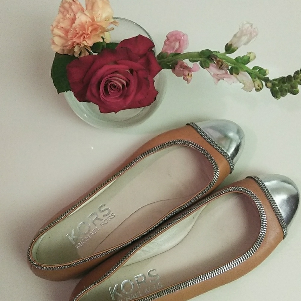 Camel Micheal Kors flats with silver trim